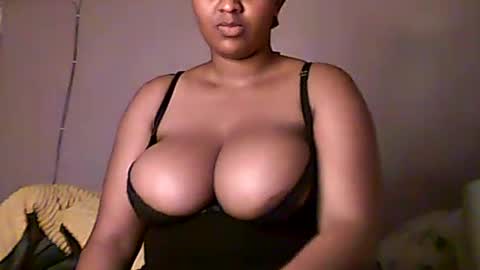 Snapshot of romina_26 chatting on 06/16/26, 02:52 Romina 26 online show from 06/16/26, 02:52