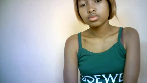 rominah_20 online show from 07/22/26, 08:17