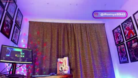 Snapshot of romynahot chatting on 04/20/26, 09:34 Romyna online show from 04/20/26, 09:34