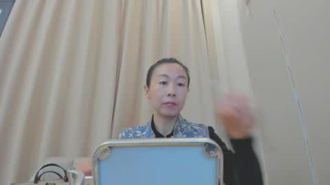 sui sui online show from 04/08/26, 11:37