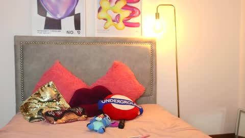 Roni online show from 10/08/25, 02:20