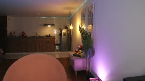 Snapshot of ronieeplay chatting on 03/13/26, 02:29 Roni online show from 03/13/26, 02:29