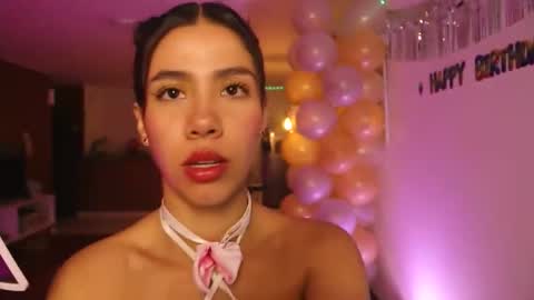 Snapshot of ronieeplay chatting on 04/08/26, 03:39 Roni online show from 04/08/26, 03:39