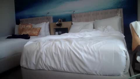 Snapshot of ronin098 chatting on 11/18/25, 07:51 ronin098 online show from 11/18/25, 07:51