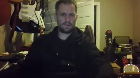 Snapshot of ronniejohnston13 chatting on 03/22/26, 07:56 ronniejohnston13 online show from 03/22/26, 07:56