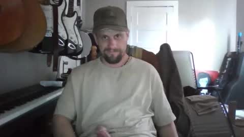 Snapshot of ronniejohnston13 chatting on 04/17/26, 09:40 ronniejohnston13 online show from 04/17/26, 09:40
