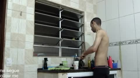 Snapshot of ronnispoto chatting on 01/19/25, 10:49 ronny online show from 01/19/25, 10:49