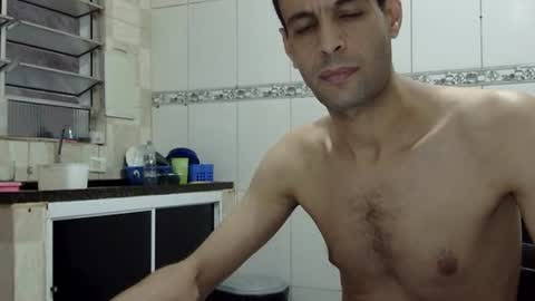 Snapshot of ronnispoto chatting on 03/05/25, 08:10 ronny online show from 03/05/25, 08:10