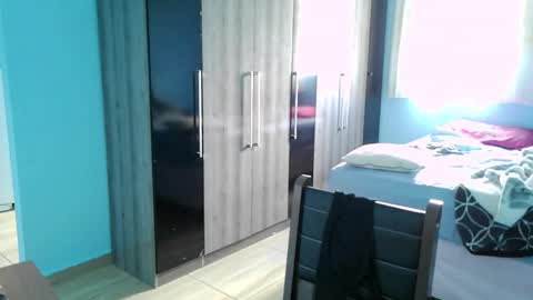 Snapshot of ronnispoto chatting on 12/21/25, 03:41 ronny online show from 12/21/25, 03:41