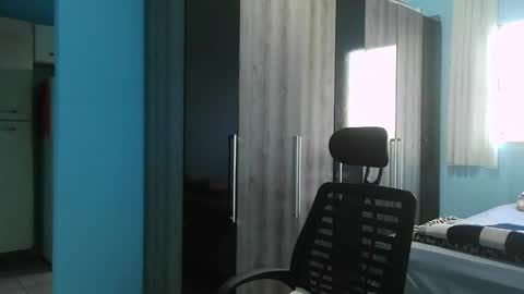 Snapshot of ronnispoto chatting on 04/15/26, 08:31 ronny online show from 04/15/26, 08:31