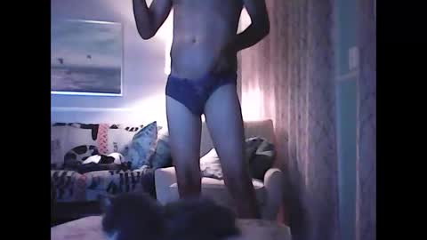 Snapshot of ronvlv chatting on 10/06/25, 02:53 ronvlv online show from 10/06/25, 02:53