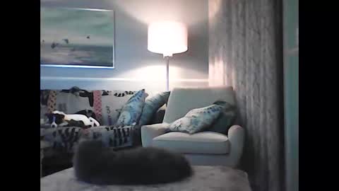 Snapshot of ronvlv chatting on 10/08/25, 03:04 ronvlv online show from 10/08/25, 03:04