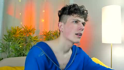 Snapshot of rony_winston chatting on 04/20/26, 08:43 Rony online show from 04/20/26, 08:43