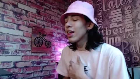 Snapshot of ronymiller_1 chatting on 12/17/24, 03:39 RonyMiller 1 online show from 12/17/24, 03:39