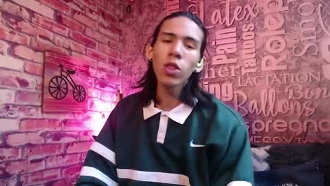 Snapshot of ronymiller_1 chatting on 01/20/25, 03:50 RonyMiller 1 online show from 01/20/25, 03:50