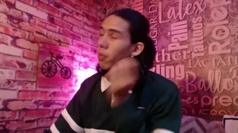 Snapshot of ronymiller_1 chatting on 02/21/25, 11:33 RonyMiller 1 online show from 02/21/25, 11:33