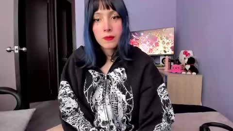 Snapshot of room312_ chatting on 04/19/26, 06:10 Twelve 3 Inst Twelve 312002 Twitter Room312 2002 online show from 04/19/26, 06:10