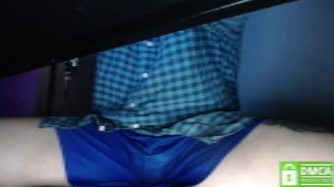 Snapshot of room_hot_x chatting on 01/07/25, 10:52 ken online show from 01/07/25, 10:52