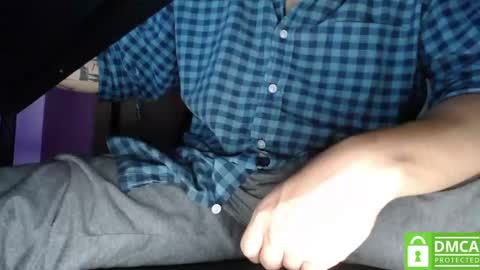 Snapshot of room_hot_x chatting on 02/12/25, 09:43 ken online show from 02/12/25, 09:43