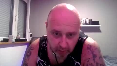 Snapshot of rooosveltooo chatting on 02/28/26, 02:01 rooosveltooo online show from 02/28/26, 02:01