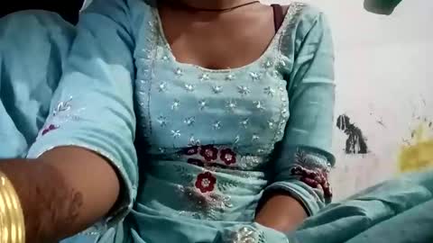 roop_sexy642 online show from 02/23/26, 12:30