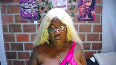 Snapshot of roos_veyker chatting on 06/25/26, 04:22 roos_veyker online show from 06/25/26, 04:22