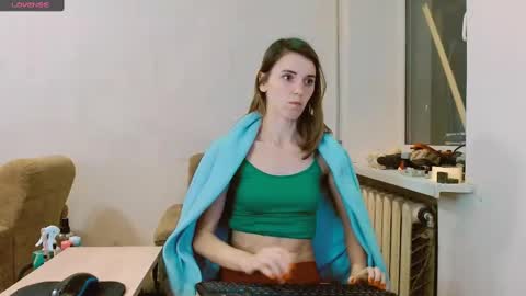 Snapshot of rosa843850 chatting on 02/16/25, 06:10 rosa843850 online show from 02/16/25, 06:10