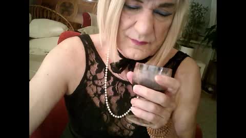 Tina online show from 03/04/25, 07:11