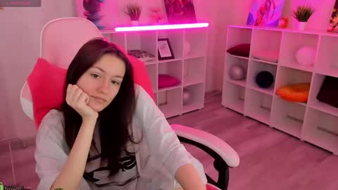 Viola online show from 04/17/26, 09:45