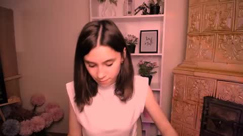 Snapshot of rosalais_ chatting on 06/09/26, 06:25 Rose online show from 06/09/26, 06:25