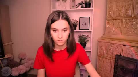Snapshot of rosalais_ chatting on 06/11/26, 05:49 Rose online show from 06/11/26, 05:49