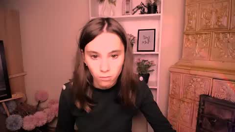 Snapshot of rosalais_ chatting on 06/12/26, 06:12 Rose online show from 06/12/26, 06:12