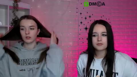 rosalie_liu online show from 11/19/25, 02:28