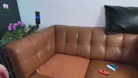 Snapshot of rosaliecaine chatting on 02/25/26, 11:47 Rosalie Caine online show from 02/25/26, 11:47