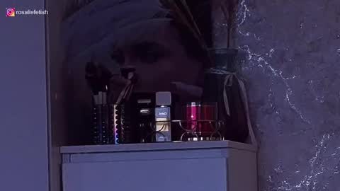 Snapshot of rosaliefetish chatting on 02/12/25, 12:33 Rosalie online show from 02/12/25, 12:33