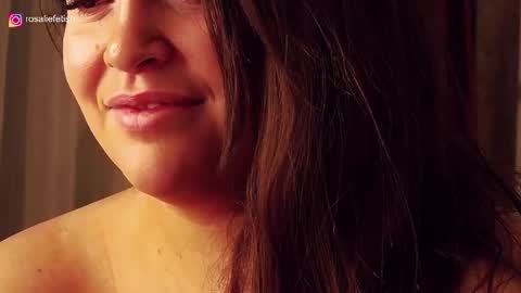 Snapshot of rosaliefetish chatting on 10/03/25, 01:35 Rosalie online show from 10/03/25, 01:35