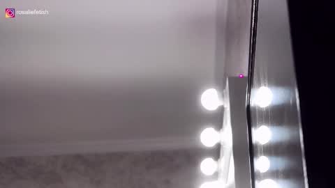 Snapshot of rosaliefetish chatting on 11/13/25, 11:25 Rosalie online show from 11/13/25, 11:25