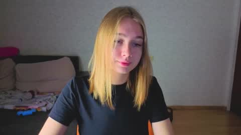 rosalina online show from 12/23/25, 07:06