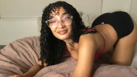 Snapshot of rosalinatoosexy chatting on 06/22/26, 04:53 Rosalina online show from 06/22/26, 04:53
