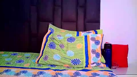 Rosalinda online show from 10/17/25, 04:04