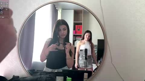 Snapshot of rosalindazahm chatting on 06/21/26, 09:23 Nicole online show from 06/21/26, 09:23