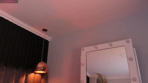 Snapshot of rosary_waith_ chatting on 10/11/25, 03:39 rosary_waith_ online show from 10/11/25, 03:39