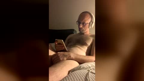 Snapshot of rosbif69 chatting on 08/03/26, 11:19 rosbif69 online show from 08/03/26, 11:19