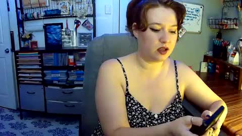 Snapshot of rose211994 chatting on 09/15/25, 04:29 Rose online show from 09/15/25, 04:29