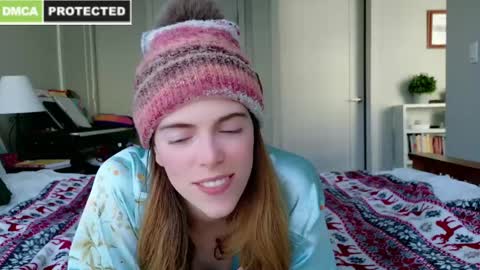 Snapshot of rose77782 chatting on 12/21/24, 07:38 rose77782 online show from 12/21/24, 07:38