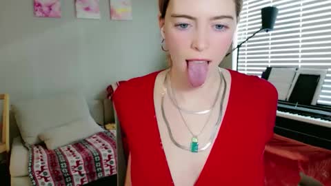 Snapshot of rose77782 chatting on 01/10/26, 02:41 rose77782 online show from 01/10/26, 02:41