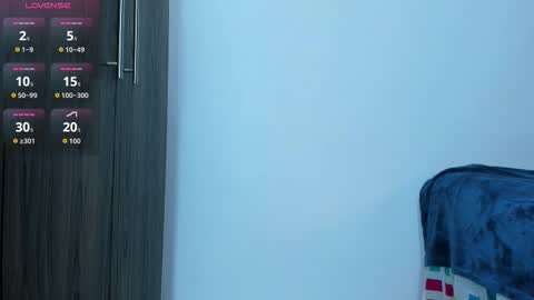 Snapshot of rose__cutee chatting on 12/16/25, 01:05 rose cutee online show from 12/16/25, 01:05