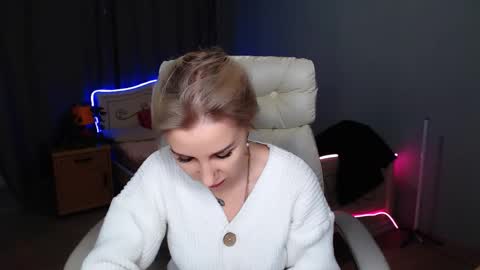 Snapshot of rose__shine chatting on 01/04/25, 10:38 rose  shine online show from 01/04/25, 10:38