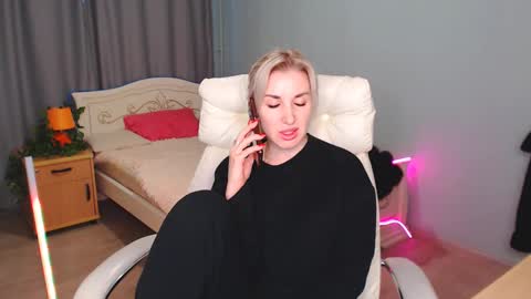 Snapshot of rose__shine chatting on 01/20/25, 12:49 rose  shine online show from 01/20/25, 12:49