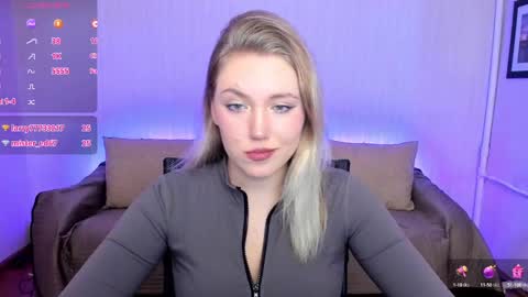 Snapshot of rose_brooks chatting on 02/06/25, 07:51 Rose but u can call me princess online show from 02/06/25, 07:51